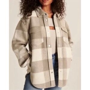 Abercrombie‎ & Fitch Oversized Plaid Shacket Size Medium